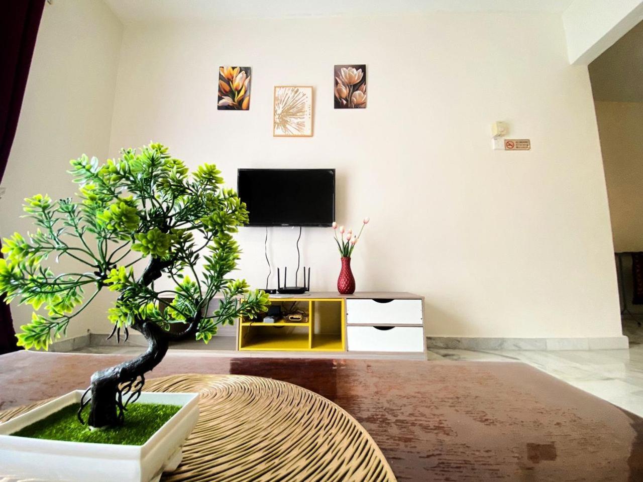 Ennys 2 Bedroom With Pool Apartment *