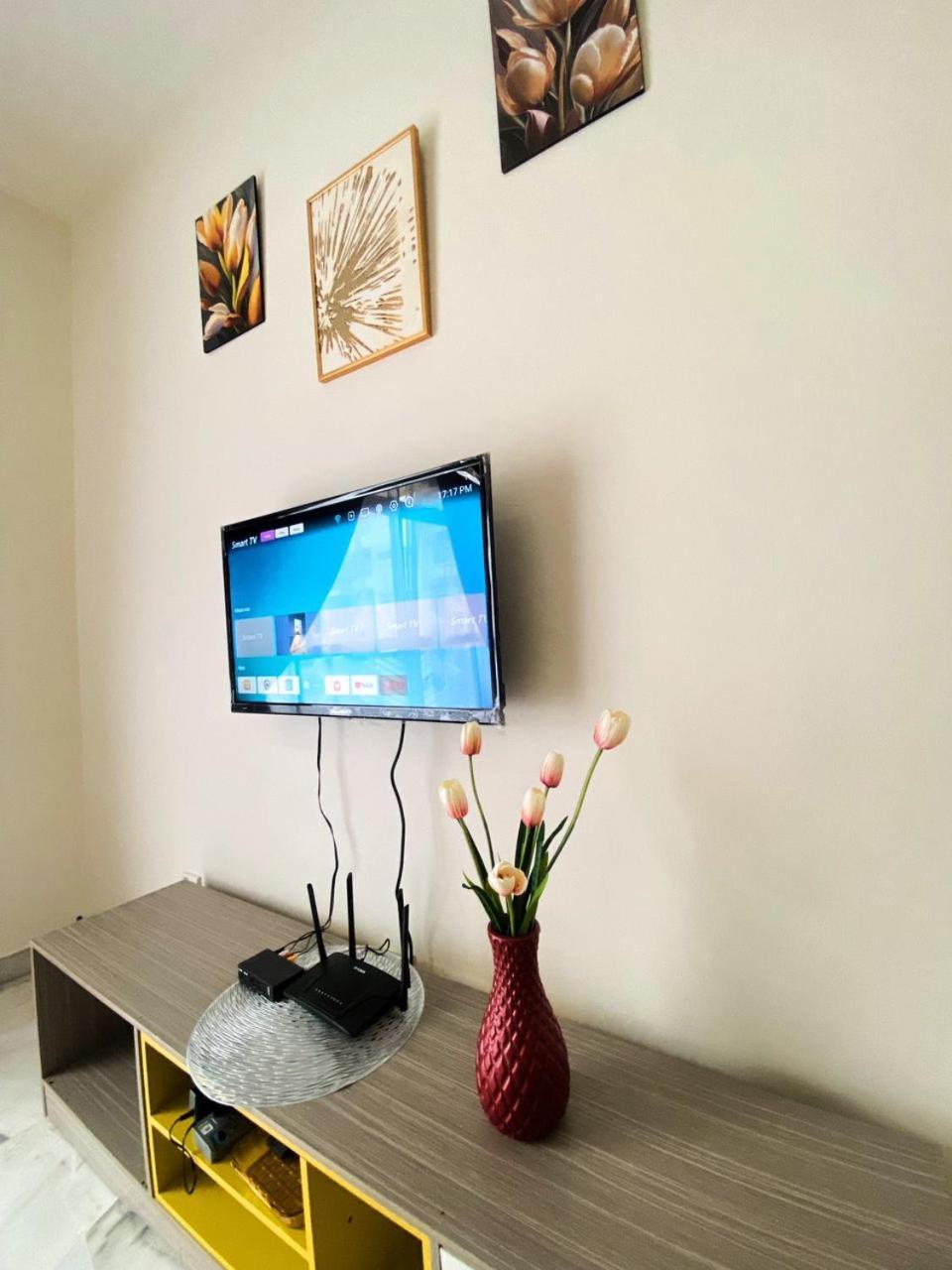 Apartment Ennys 2 Bedroom With Pool *
