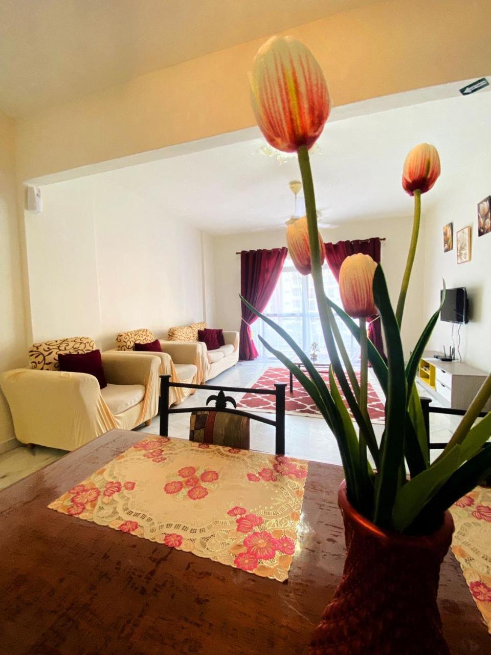Ennys 2 Bedroom With Pool *