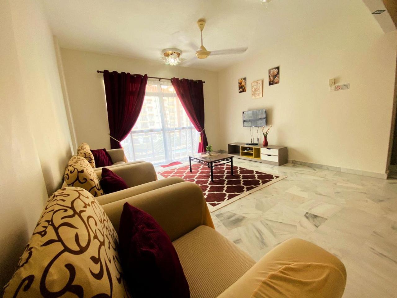 Ennys 2 Bedroom With Pool *